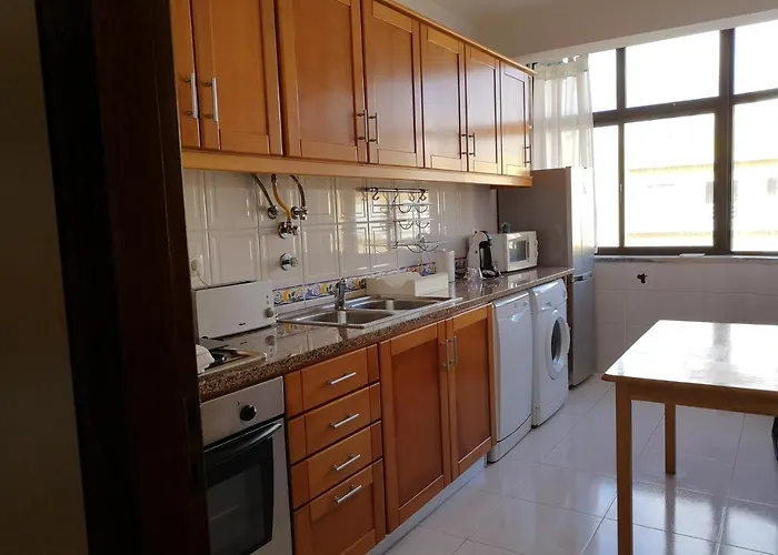 Pro Touristic Peniche Surf & Beach *